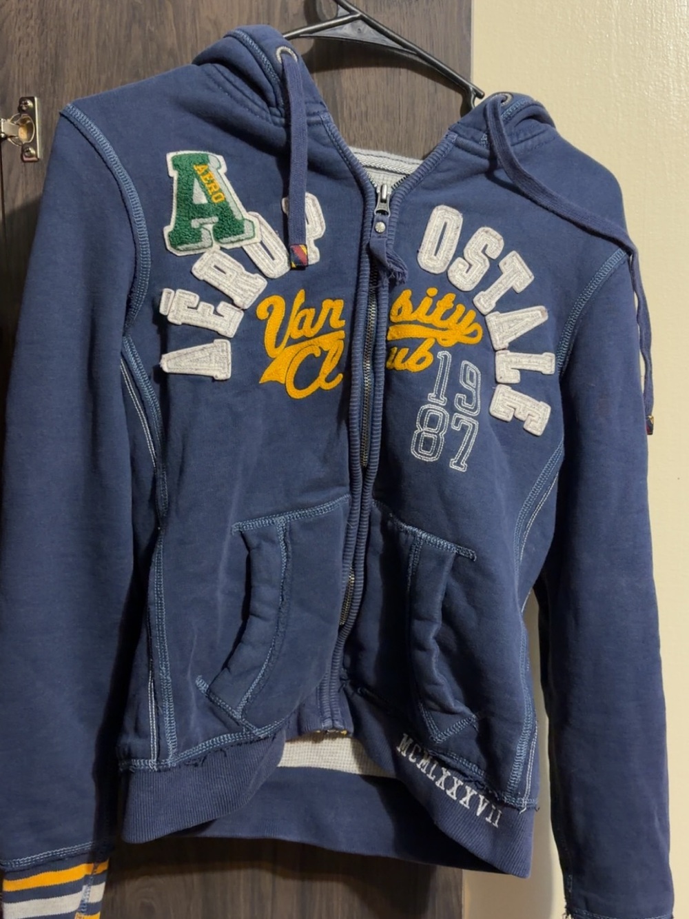 Vintage Y2K rare Navy Blue Zip-Up Hoodie Jacket - Varsity Club Style